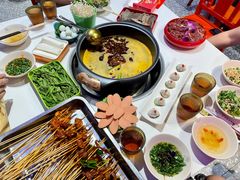 -钢管厂五区小郡肝串串香(蜀都万达店)