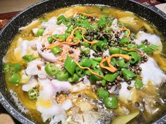 -山城外·非遗酸菜鱼(新都汇融店)
