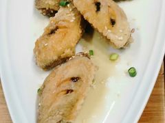 -Chom Cafe and Restaurant