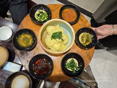 -蓝田九大碗民俗食府(蓝田店)