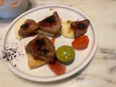 -雍和会海鲜姿造自助(湖东路店)
