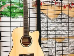 -八度音乐吉他教室(汉广店)