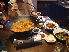-富正毅三下锅·湘西韵味(天门山索道店)