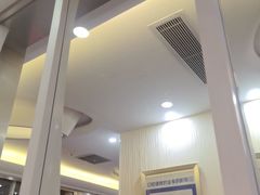 -圣呗口腔·舒适化种植牙·矫正中心(广州总院)
