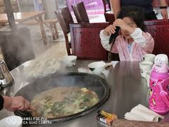 -粘豆包柴火铁锅炖