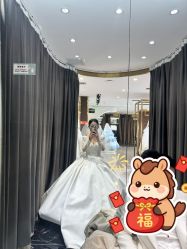 点击看大图 -艾拉·女王婚纱礼服馆