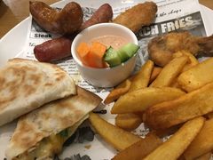 -LO CALCOW卡路力轻食主义餐厅(陆家嘴店)