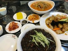 辣海鲜面-桃园中华料理炸酱面(燕儿岛路店)