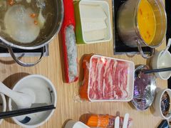 -杨老板·海鲜集市火锅·鲜切牛肉(中防万宝店)