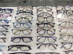 -潘多拉眼镜·蔡司依视路明月(潘家园店)