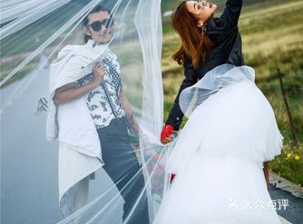 来一场说走就走的旅行，拍一组心里所想的婚纱照