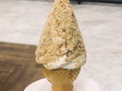 甜蜜的栗子冰淇淋-OUR Bakery(三里屯太古里店)