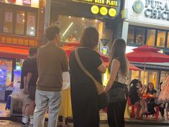 -BHC炸鸡(明洞总店)