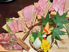 -山川小町·极番烧肉(新地假日广场店)