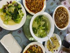 -青海特色美食小炒炕锅牦牛肉火锅