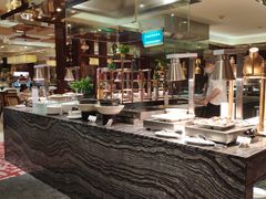 自助取餐区-盛宴标帜西餐厅龙虾.鲍鱼•牛排(重庆喜来登大酒店)