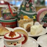 见过圣诞🎄氛围这么浓的蛋糕房吗？