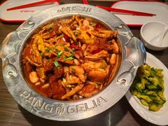 -胖哥俩肉蟹煲(石家庄长安万达店)