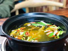 -陆记牛庄·碳锅龙虾烧烤(爱上花园店)