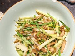 五花肉炒鲜荞头-桂小厨广西菜(万象城店)