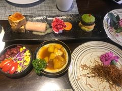 -乐领拈花溪·林涧食韵