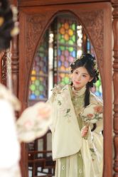 -一揽芳华汉服旗袍体验馆(拙政园店)