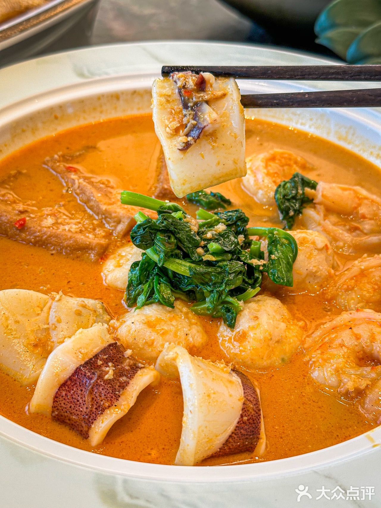 打卡望出去就是魔都三件套的餐厅