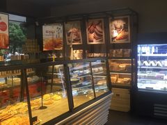 面包甜点陈列柜-华丰贺氏(福新西路店)