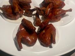 脆皮乳鸽-荣轩(新荣记环球金融中心店)