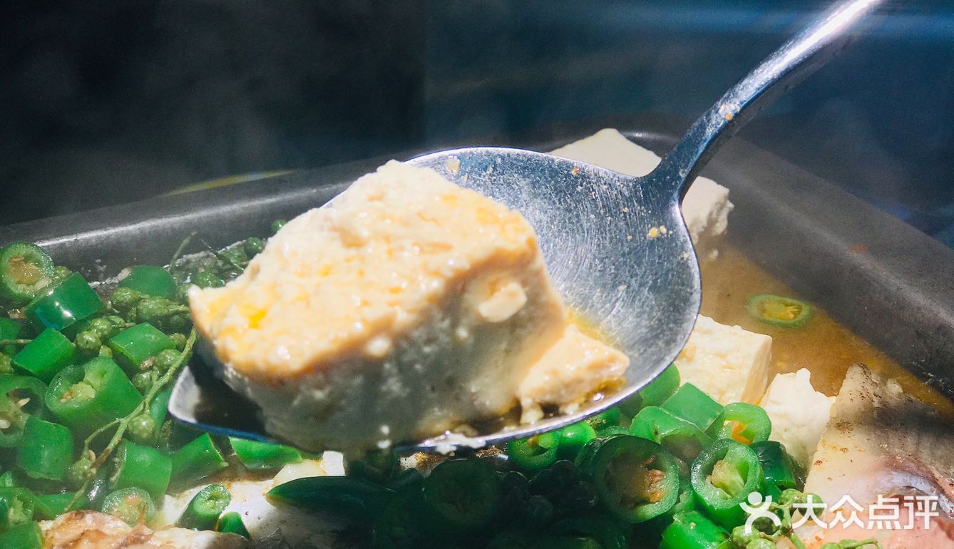 烤鱼必点探鱼招牌鲜青椒烤鱼！