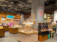 零售区-阅·潮Readzone(珠海华发商都店)