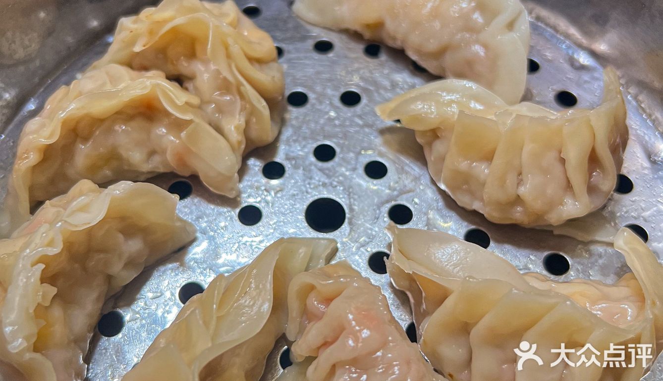 位于CBD万达广场7栋楼下临街商铺 营业时间