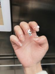 -By.2一站式美甲美睫