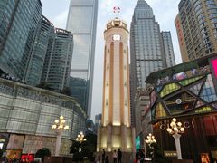 -八一好吃街·高品美食广场