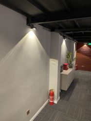 -头等闲·泰洗头颈肩概念体验店