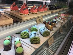 拿破仑蛋糕-Common Table · Brunch & Coffee