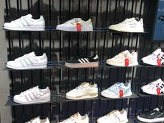 -阿迪达斯(武林银泰三叶草店)