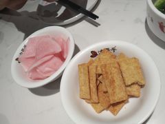 -渝是乎酸菜鱼(龙旗购物中心店)