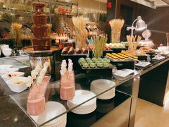 -上海西藏大厦万怡自助餐厅(徐汇店)