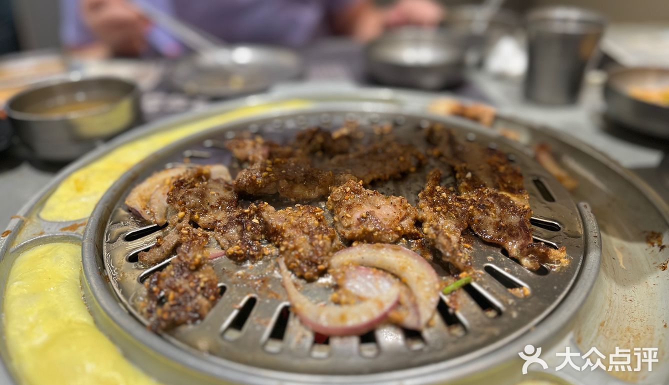 土豆泥配烤肉