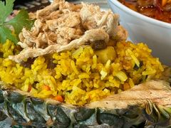 -Chom Cafe and Restaurant