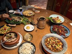 -老滇山寨•云南特色菜•地方菜•民族风情歌舞表演(金碧店)