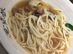香菇炖鸡面-张氏宽窄巷成都名小吃(茂业百货华强北店)