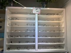 -天空之镜眼镜店蔡司依视路授权店(天通苑店)