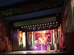 -工人俱乐部剧场杂技表演