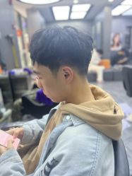 -米可造型烫发染发