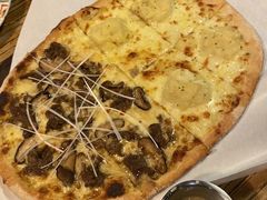 烤牛肉披萨-I HOLIC艾豪丽披萨(KKone店)