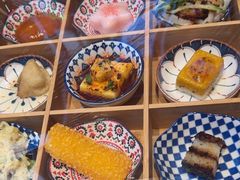 -阿瓦山寨·湘菜现炒·剁椒鱼头王(咸阳总店)