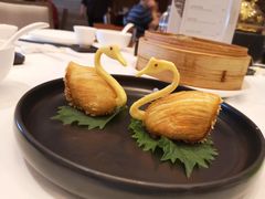 鲍鱼天鹅酥-白天鹅宾馆-宏图府餐厅