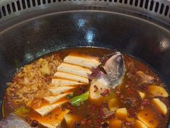 -哈尔滨烧烤·山河村铁锅炖(交大店)